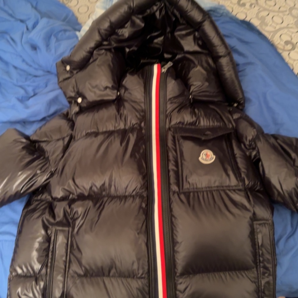 Moncler montbeliard size 5